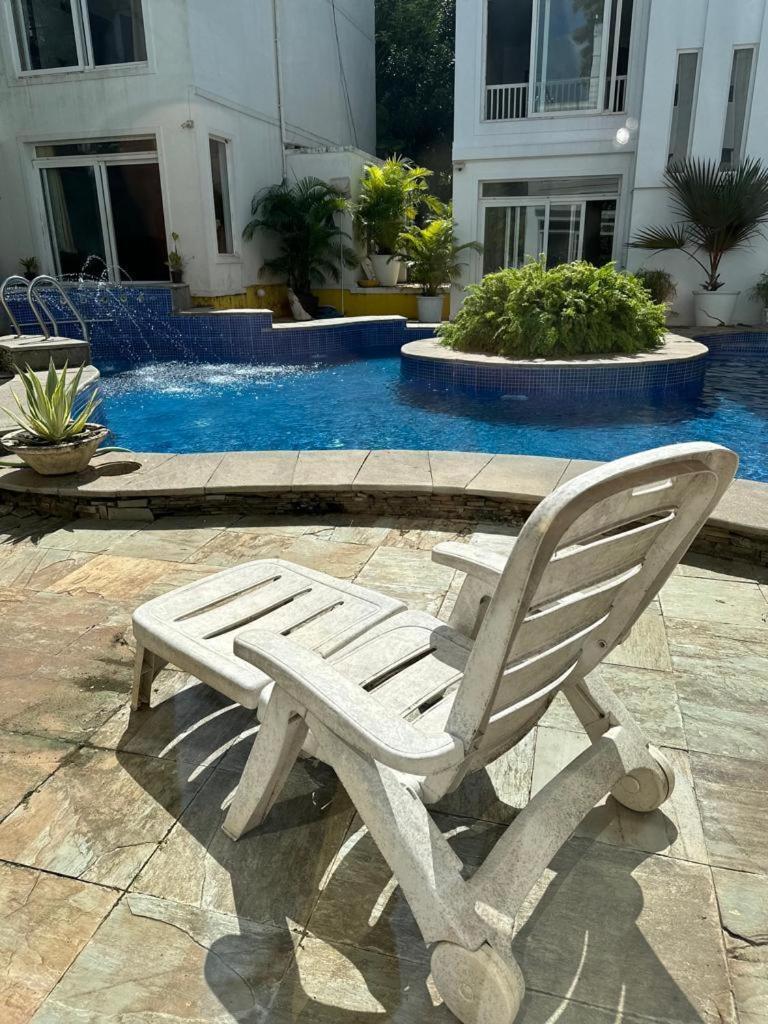 Villa M - Jia 4 Candolim Goa 3Bhk, Pool Facing, Near Beach, Free Breakfast, Free Wifi And Prime Location Aguada Esterno foto