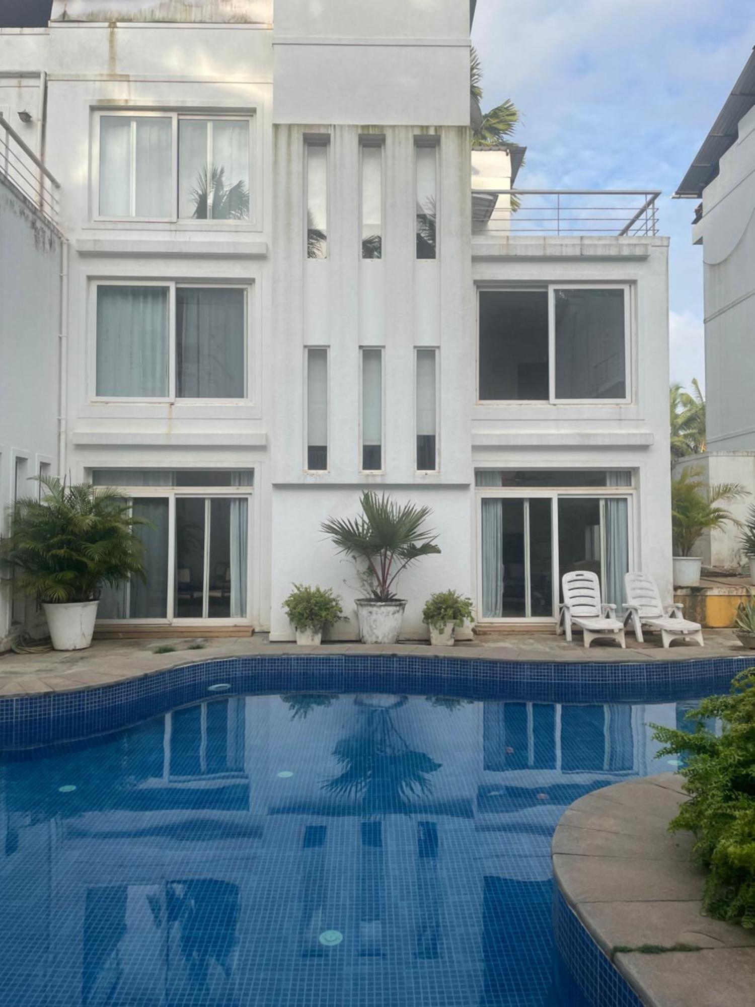 Villa M - Jia 4 Candolim Goa 3Bhk, Pool Facing, Near Beach, Free Breakfast, Free Wifi And Prime Location Aguada Esterno foto